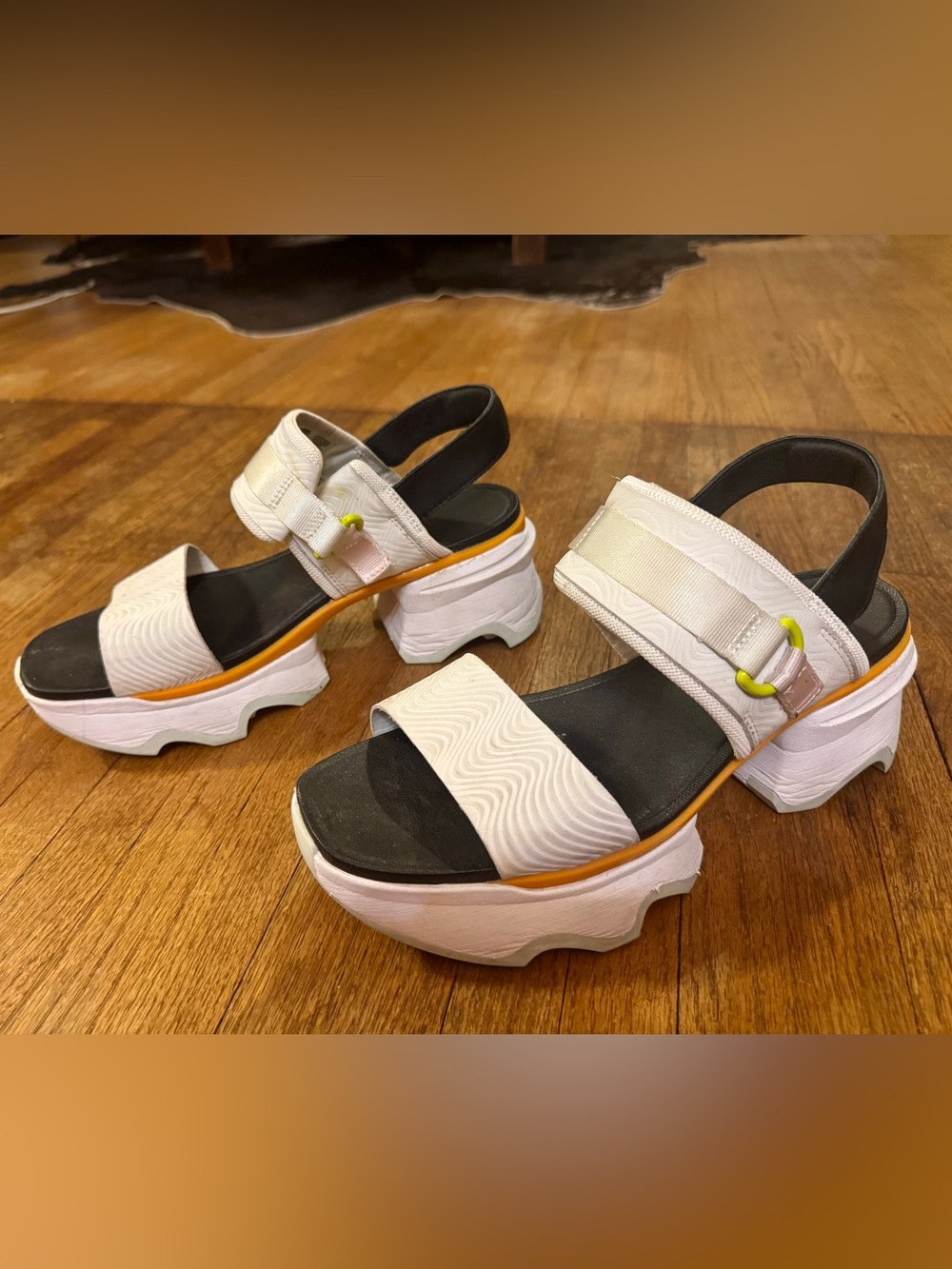 Sorel Kinetic White Platform Sandals with Black Footbed - W 10.5